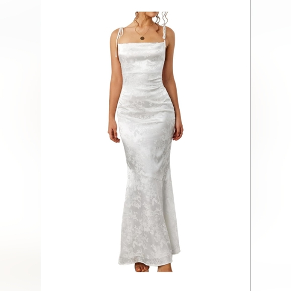 Elegant White Satin Maxi Dress - Picture 3 of 6